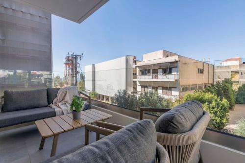 Elliniko Riviera - Family Apt Near Metro by MPS