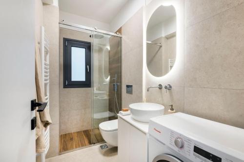 Elliniko Riviera - Family Apt Near Metro by MPS