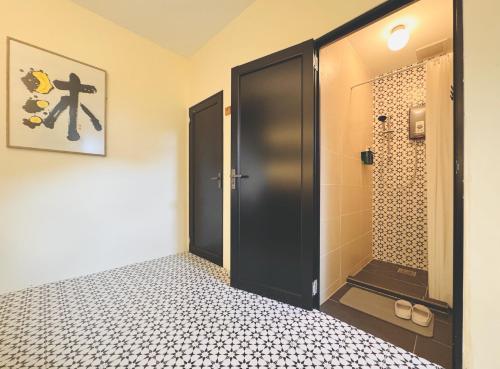 Bany a Strangerland Hostel