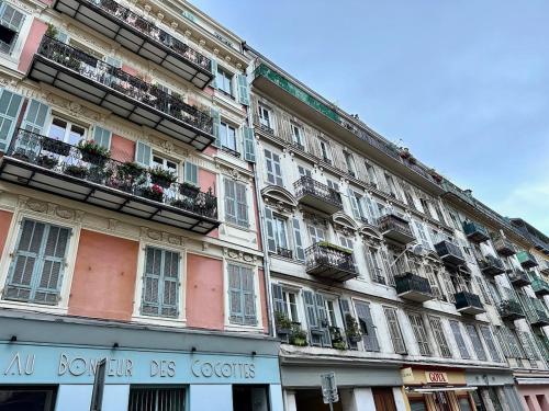Best location , Port of Nice, charming flat #2