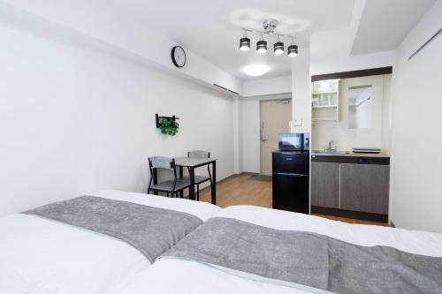 4min to Shin-Okubo Walk to Shinjuku 2 Double Beds Rm303