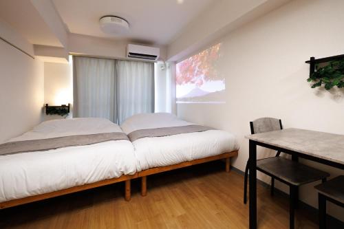 4min to Shin-Okubo Walk to Shinjuku 2 Double Beds Rm303