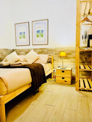 Basic interior Apartment Sagrada Familia Excellent for exploring Barcelona Very good location