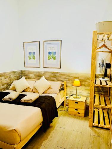 Basic interior Apartment Sagrada Familia Excellent for exploring Barcelona Very good location