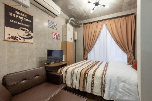 -Centray Okachimachi 102- 1 minute to Akihabara Station and Ueno Station without transfers!