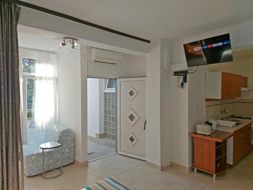 Apartment Paladin