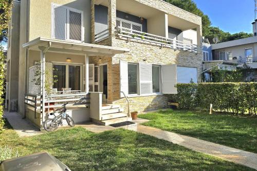 Lura 2 Holiday Homes 127 - Happy Rentals