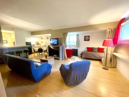 Farnesina Ponte Milvio Foro Italico luxury loft with private box parking