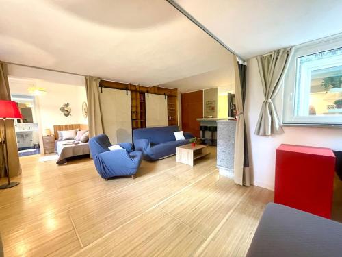 Farnesina Ponte Milvio Foro Italico luxury loft with private box parking