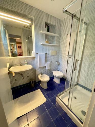 Farnesina Ponte Milvio Foro Italico luxury loft with private box parking
