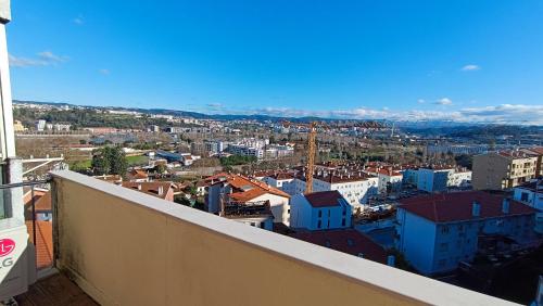 Coimbra's Black & White