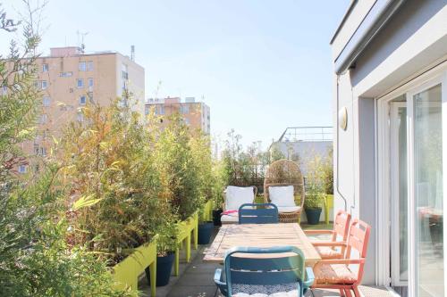 Apartment with balcony at the gates of Paris