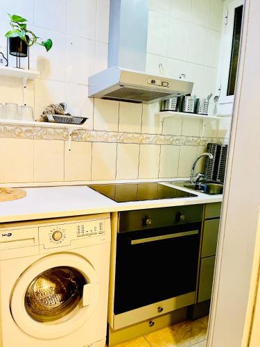 Basic interior Apartment Sagrada Familia Excellent for exploring Barcelona Very good location