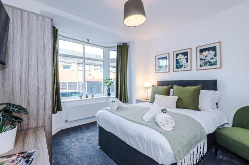 Modern 6 Bed House with Ensuites by 53 Degrees Property, Perfect for Business and Groups photo 5