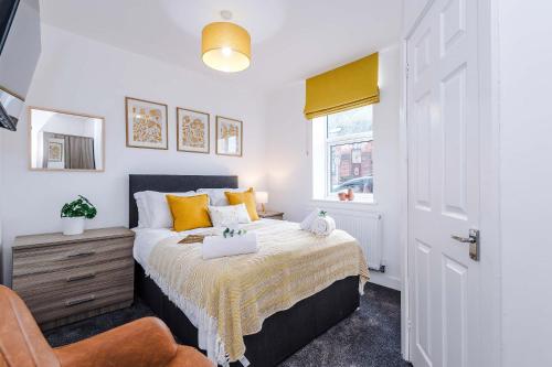 Modern 6 Bed House with Ensuites by 53 Degrees Property, Perfect for Business and Groups photo 9