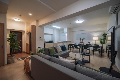 Hotel HIRAKU RYUKYU -KUME-