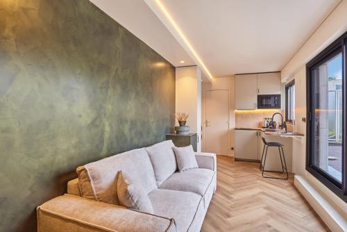 New Studio Eiffel Tower-Trocadero