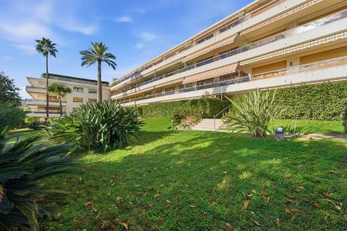 La Rose des Vents - Cannes