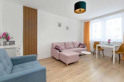 Stylish Studio with an Ideal Location Close to the Beach by Noclegi Renters