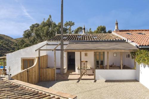 Ninho House, Callebanda Barracol