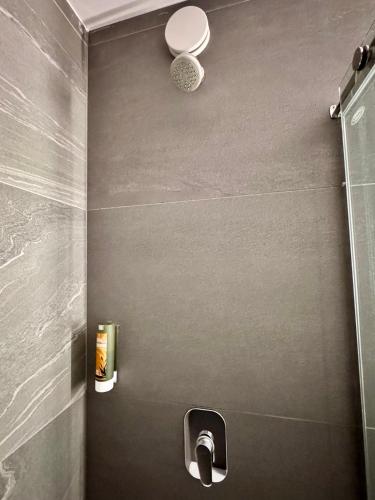 Ванна кімната в Cha Cha Rooms