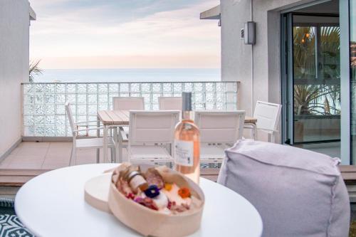 Wake Up to the Sea, Duplex Apartment Near Monaco