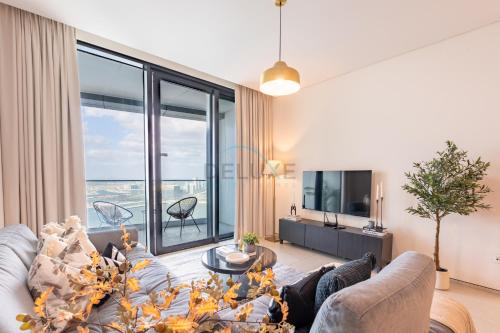 Sea View, Direct Beach Access - The Address Residences, JBR by Deluxe Holiday Homes