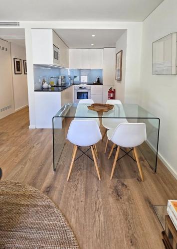 Central Apartment with parking/terrace