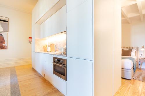 Deluxe Design 1BR w Terrace by LovelyStay