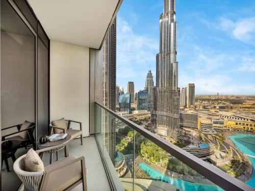 Grande Signature Burj Khalifa and Fountain View 2BD Apartment 35th Floor