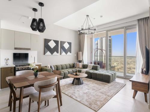 Elegant Suites 2BDR In Forte Downtown-32