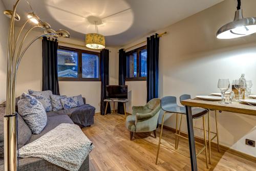 Beautiful new flat by the forest
