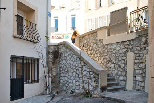 Cosy studio au coeur de Bompard