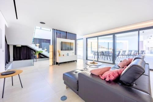 Villa Vista Albufeira Sea Views Heated Pool Walk To Marina