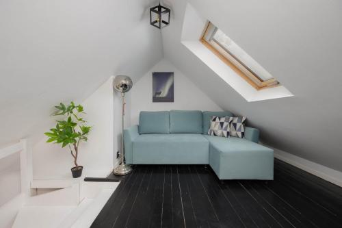 Modern Studios with Functional Furnishings Warsaw City Centre by Noclegi Renters