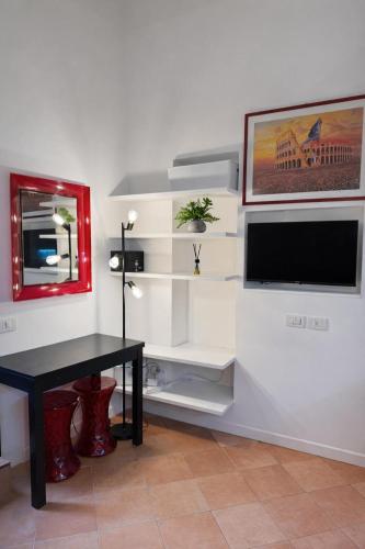 Frangipane Colosseum Home