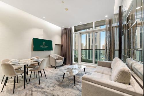 FIRST CLASS 2BR Vibrant Next to Dubai Mall
