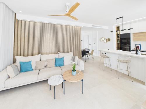 Luxury Apt with access to Europe's Largest Lagoon