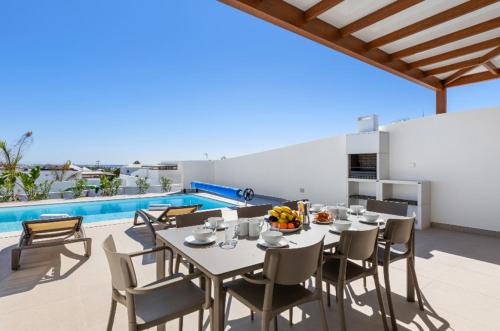 Villa Los Altos Deva 12A by Escape Home