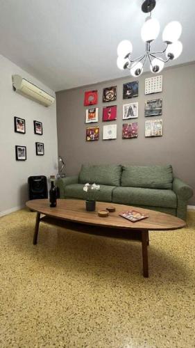 Crown Syntagma Apartment