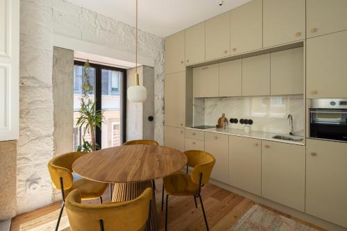 Elegant apartment in the historical center of Porto