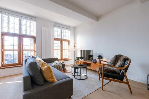 Foto Modern Suite on Antwerp's Grand Market Square 5