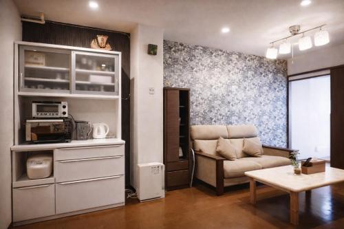 GU Freedom Home 3 floor 3 bedrooms ,direct to Shinsaibashi