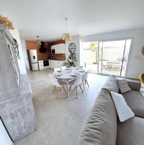 Maison cosy avec clim face au canal