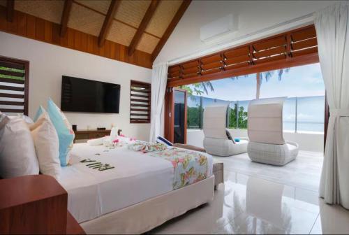 LagiMoana beachfront all-inclusive Luxury Retreat