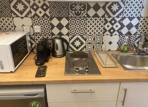 Amazing apt in Athens close to Metro Station