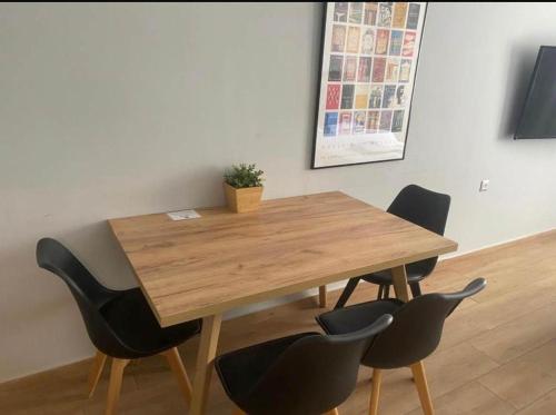 Amazing apt in Athens close to Metro Station