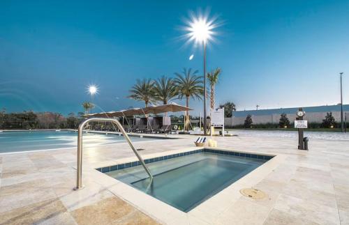 Elegant Home w 3 En Suites & Breathtaking View photo 35