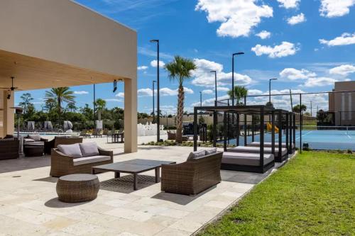 Elegant Home w 3 En Suites & Breathtaking View photo 38
