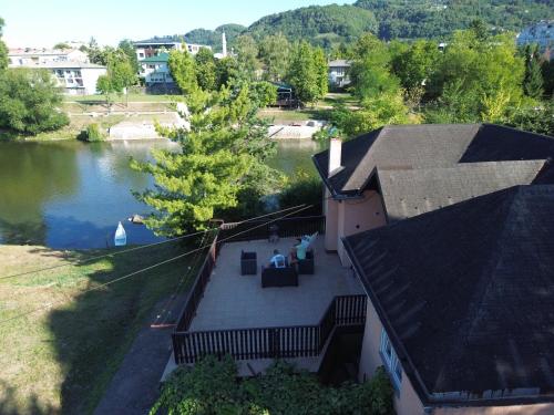 Foto Riverside Panorama Apartment 1 near City Center Brko 1 2